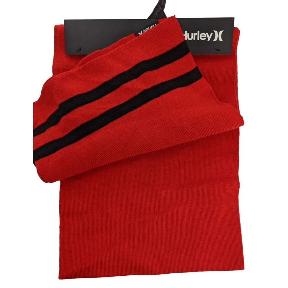 Red Beanie & Scarf Hurley New Yorker 2-piece Set - Picture 5 of 8